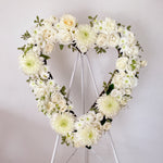White flowers heart wreath 